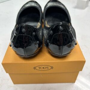 Tod's Black Leather Flats